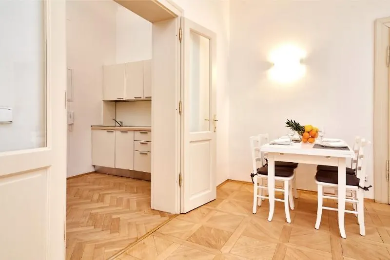 Golden Three Crowns Apartment Prague