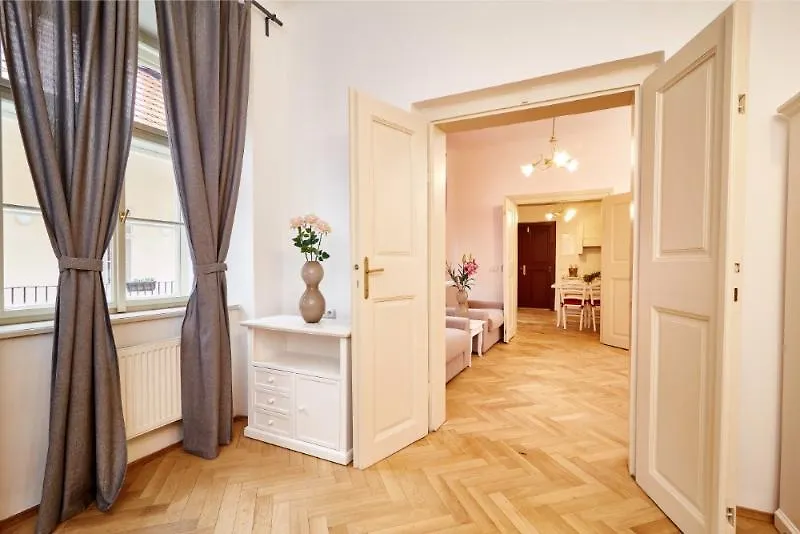 Golden Three Crowns Apartment Prague