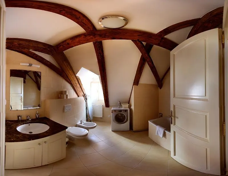 Golden Three Crowns Apartment Prague